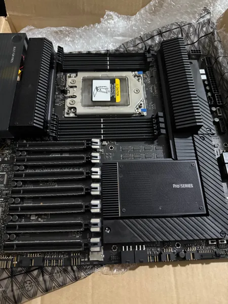 ASUS Pro WS WRX80E-SAGE SE WIFI Motherboard